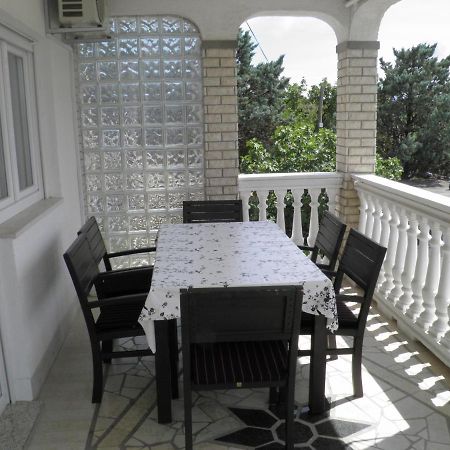 Apartmani S Dvije Spavace Sobe 4 Osobe Selce Esterno foto